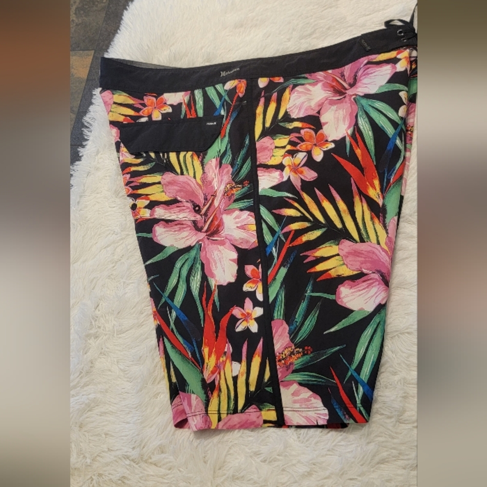 Hurley Phantom boardshorts Bird Of Paradise Hibiscus Flowers Sz 38 - Picture 1 of 10